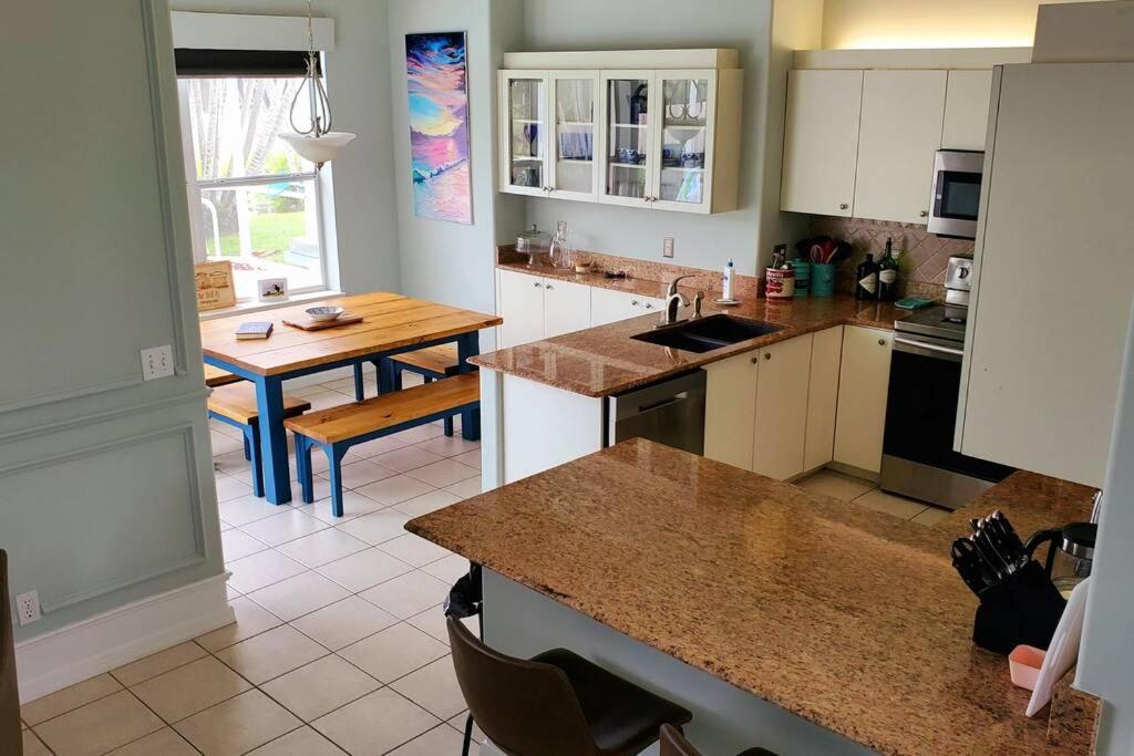 Our Beautiful Florida Vacation Home With Heated Pool Port St. Lucie Exteriör bild