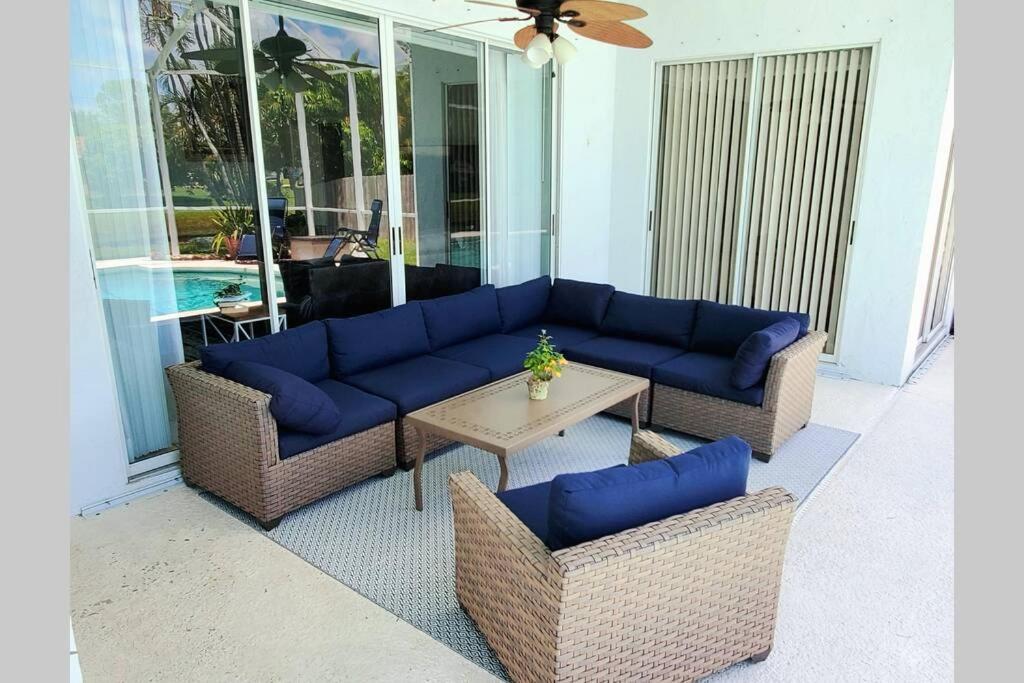 Our Beautiful Florida Vacation Home With Heated Pool Port St. Lucie Exteriör bild